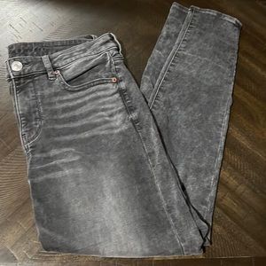 Soft Knit high rise jegging light acid wash black jeans size 12L AEO high rise